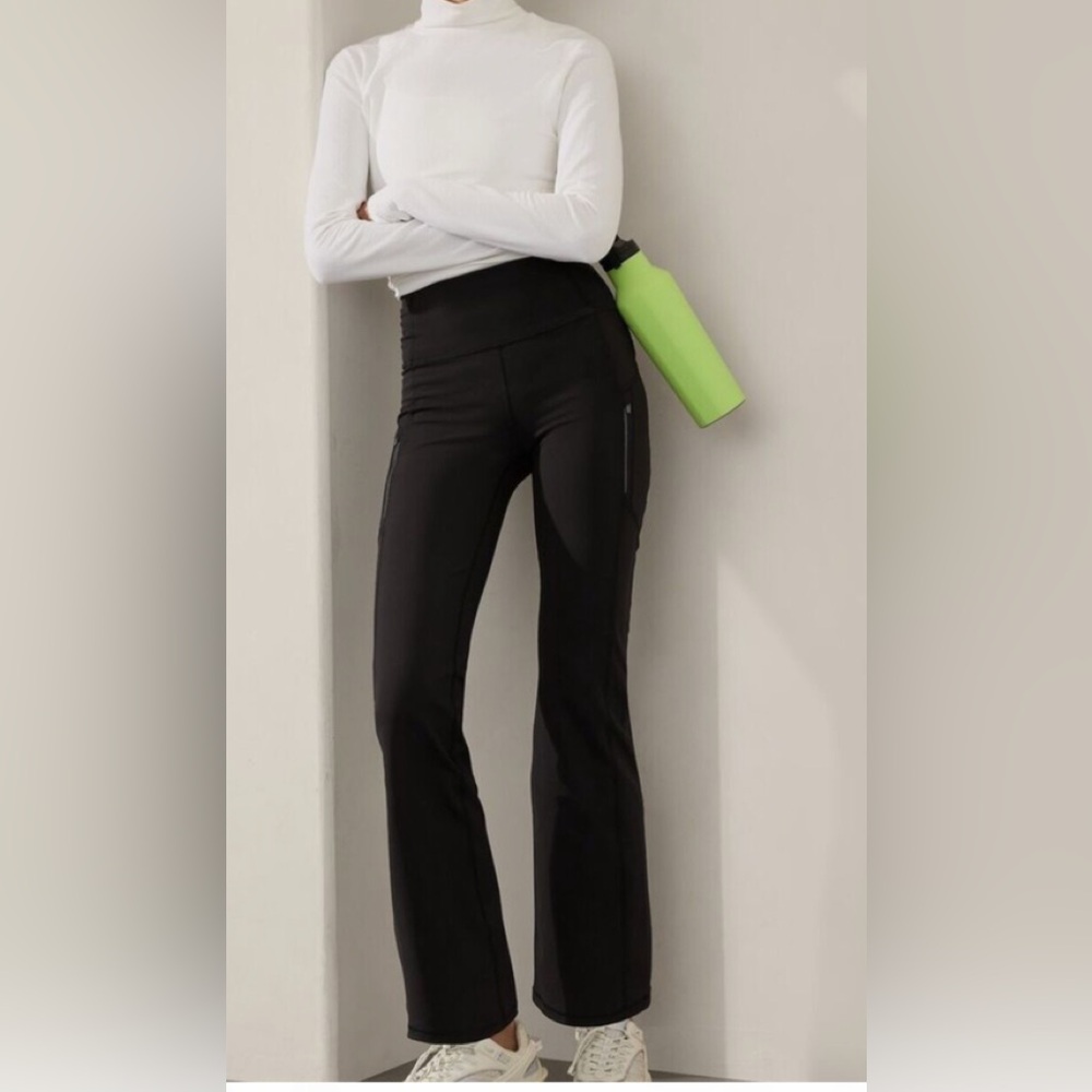 Athleta Rainer Bootcut pant. Small.